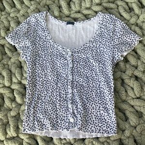 Brandy Melville Floral Zelly Top